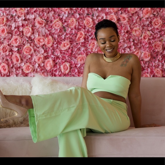 Lime green tailored pants and crop top - Picture 3 of 3
